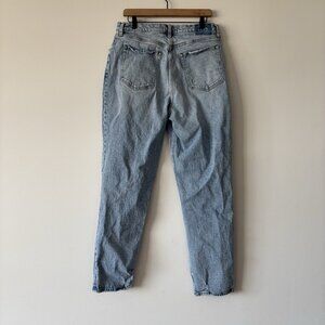 Abercrombie & Fitch Women's The 90s Straight Ultra High Rise Jean Size 33/16 L
